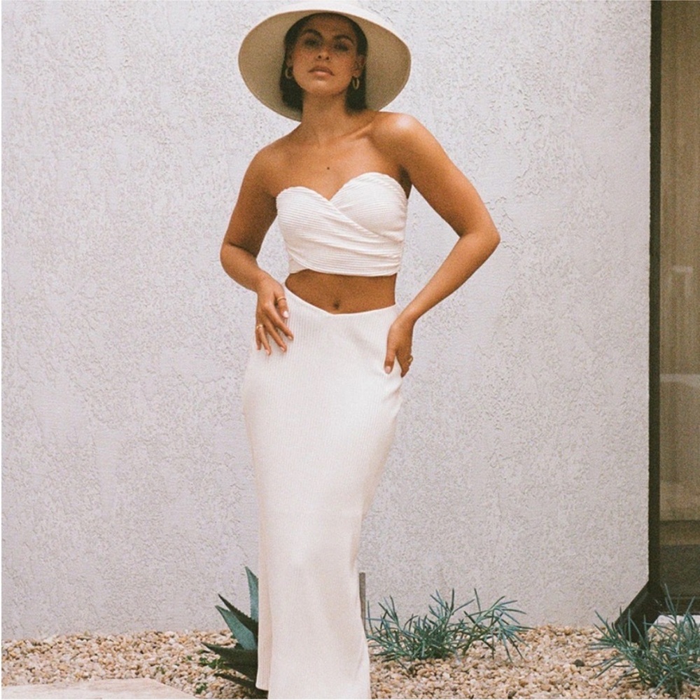Sabo Skirt White Midi Skirt Set
